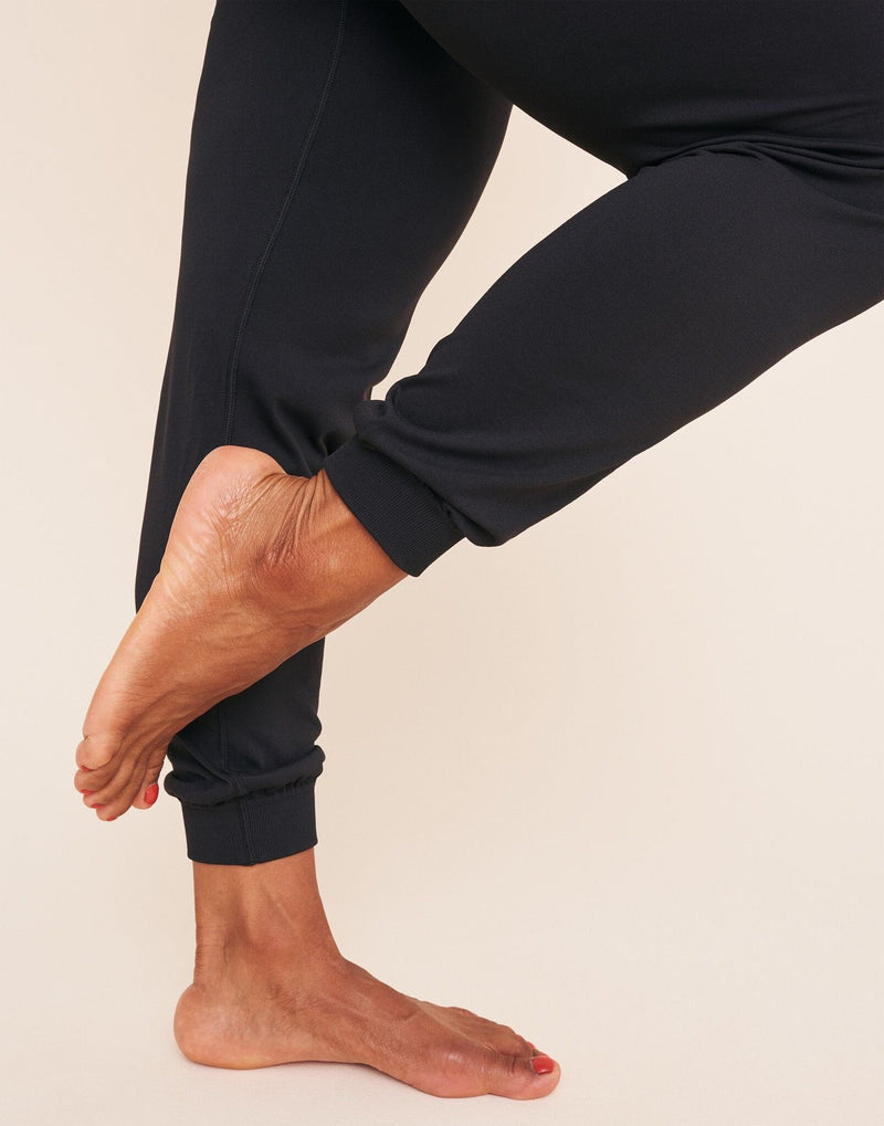 Coolibrium The Anywhere Jogger Cooling Jogger in color Black and shape pant