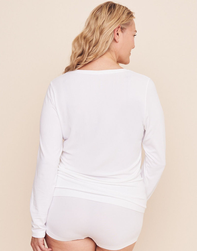 Coolibrium The Long Sleeve Tee Cooling Tee in color White and shape long sleeve tee